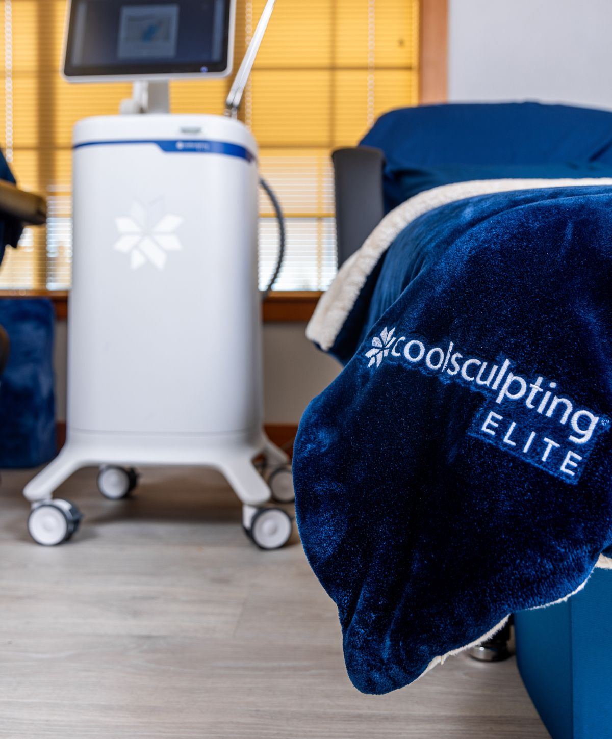 Coeur d’Alene coolsculpting elite blanket in office
